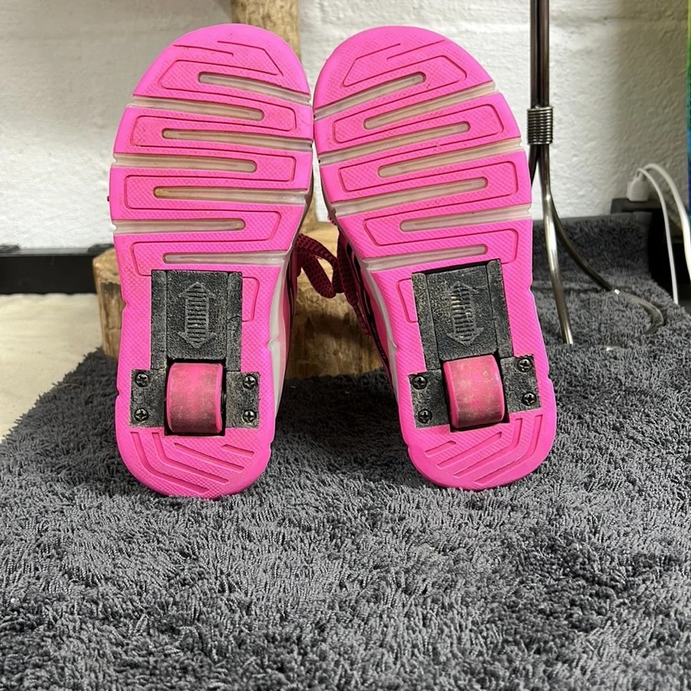 Aimoge girls tennis‎ with retractable rollers in heels size32 (size 1)